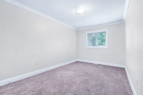 29 Madelaine Drive Barrie ON L9J 0G8