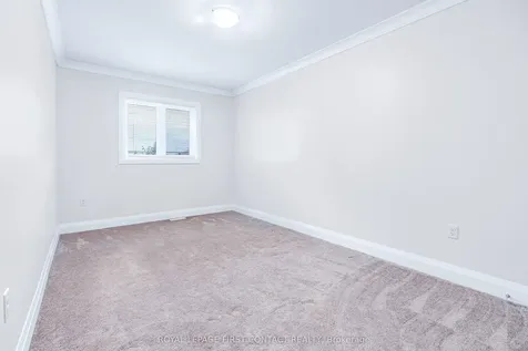 29 Madelaine Drive Barrie ON L9J 0G8
