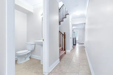 29 Madelaine Drive Barrie ON L9J 0G8