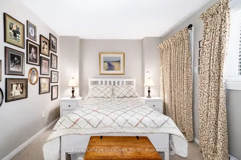 172 Escarpment Crescent Collingwood ON L9Y 5B4