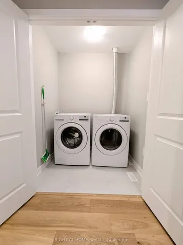 22 Westwood Avenue Barrie ON L9J 0M6