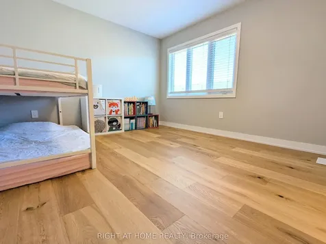 22 Westwood Avenue Barrie ON L9J 0M6