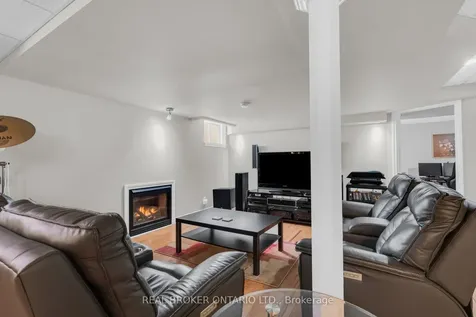 53 Taylor Drive Barrie ON L4N 8K6