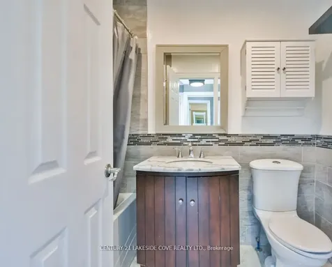 81 Laguna Parkway N Ramara ON L0K 1B0