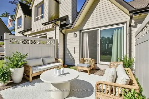 81 Laguna Parkway N Ramara ON L0K 1B0
