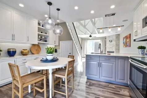 81 Laguna Parkway N Ramara ON L0K 1B0