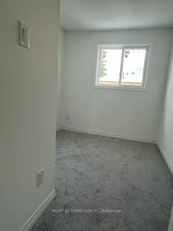 63 Ferris Lane Barrie ON L4M 5C4