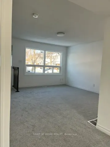 63 Ferris Lane Barrie ON L4M 5C4