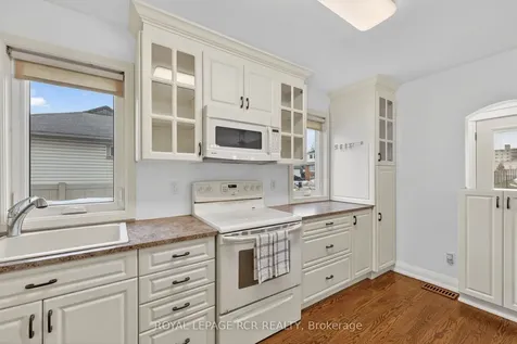 65 Donald Street Barrie ON L4N 1E5