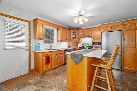 218 Datas Drive Clearview ON L0M 1S0