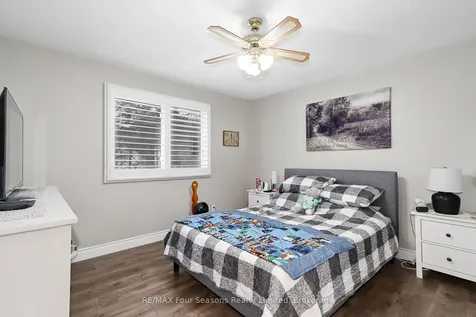 218 Datas Drive Clearview ON L0M 1S0