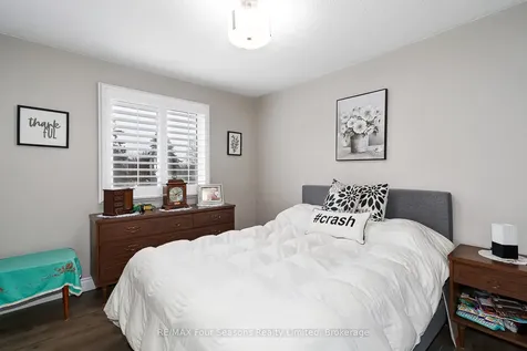 218 Datas Drive Clearview ON L0M 1S0