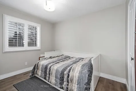 218 Datas Drive Clearview ON L0M 1S0