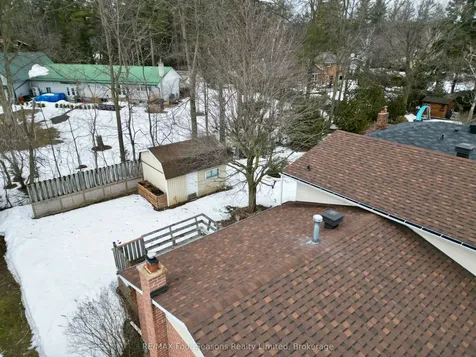 218 Datas Drive Clearview ON L0M 1S0