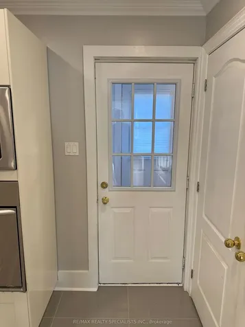 49 Sanford Street Barrie ON L4N 3C3