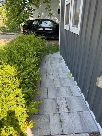 49 Sanford Street Barrie ON L4N 3C3