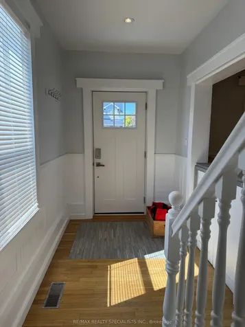 49 Sanford Street Barrie ON L4N 3C3