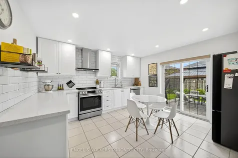 168 Hurst Drive Barrie ON L4N 8P6