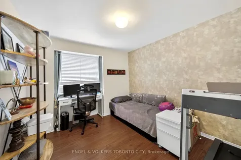 168 Hurst Drive Barrie ON L4N 8P6