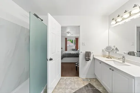 168 Hurst Drive Barrie ON L4N 8P6