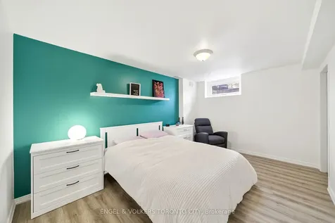 168 Hurst Drive Barrie ON L4N 8P6