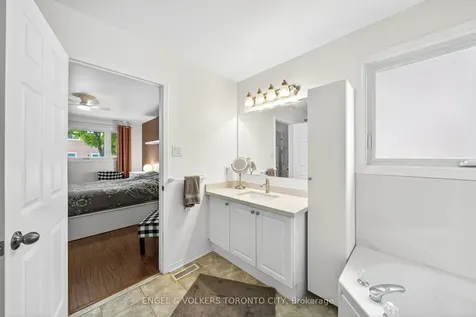168 Hurst Drive Barrie ON L4N 8P6
