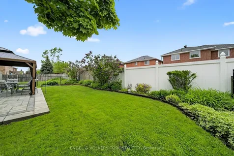 168 Hurst Drive Barrie ON L4N 8P6