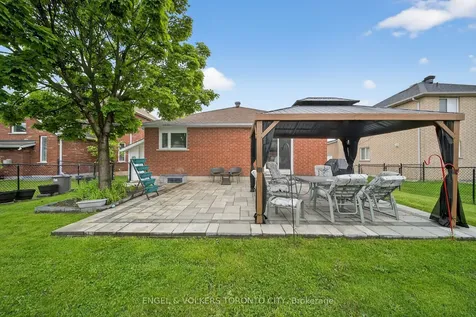 168 Hurst Drive Barrie ON L4N 8P6