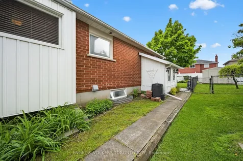 168 Hurst Drive Barrie ON L4N 8P6