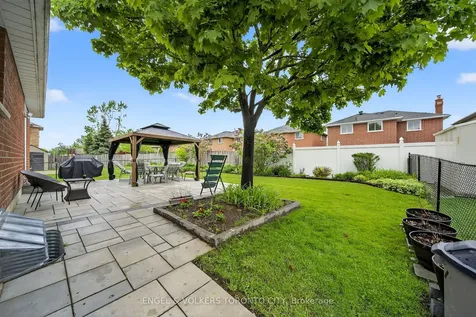 168 Hurst Drive Barrie ON L4N 8P6