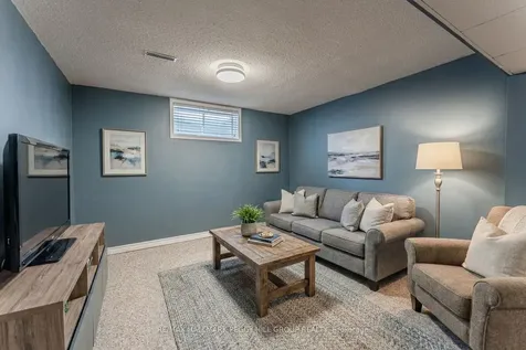 71 Radenhurst Crescent Barrie ON L4M 6C5