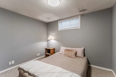 71 Radenhurst Crescent Barrie ON L4M 6C5