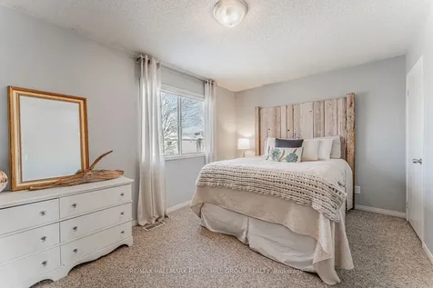 71 Radenhurst Crescent Barrie ON L4M 6C5