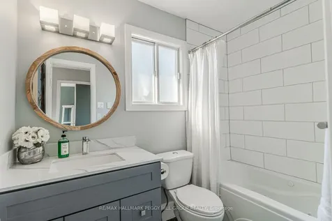 71 Radenhurst Crescent Barrie ON L4M 6C5