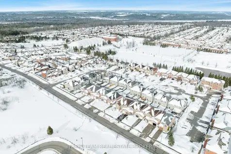 104 Stanley Street Barrie ON L4M 6V5