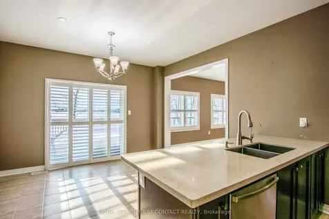 30 Forsyth Crescent Barrie ON L4N 5K4