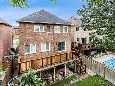 30 Forsyth Crescent Barrie ON L4N 5K4