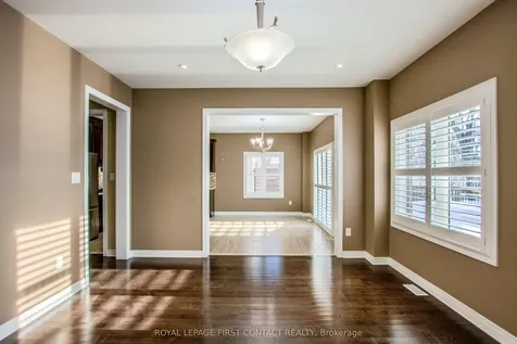 30 Forsyth Crescent Barrie ON L4N 5K4