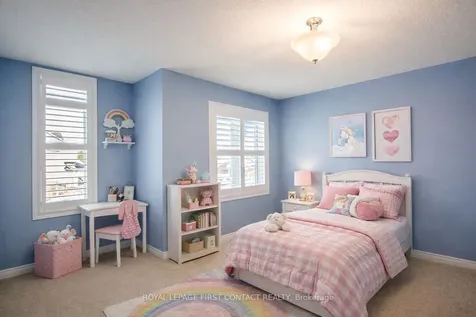 30 Forsyth Crescent Barrie ON L4N 5K4