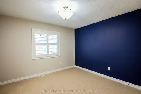 30 Forsyth Crescent Barrie ON L4N 5K4