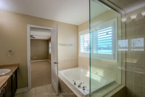 30 Forsyth Crescent Barrie ON L4N 5K4