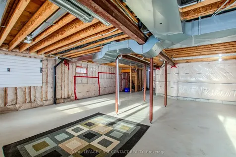 30 Forsyth Crescent Barrie ON L4N 5K4