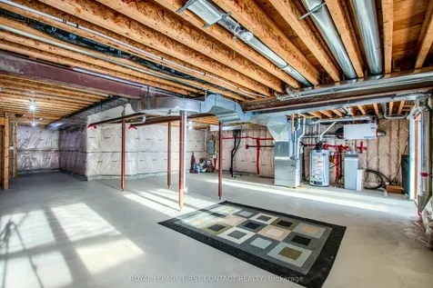 30 Forsyth Crescent Barrie ON L4N 5K4