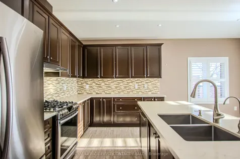 30 Forsyth Crescent Barrie ON L4N 5K4