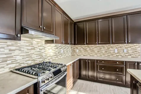 30 Forsyth Crescent Barrie ON L4N 5K4