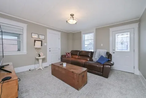 48 Caroline Street W Clearview ON L0M 1G0
