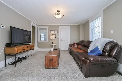 48 Caroline Street W Clearview ON L0M 1G0