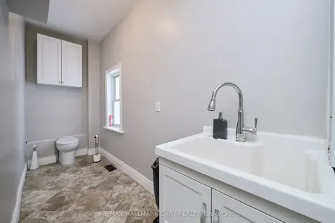 48 Caroline Street W Clearview ON L0M 1G0