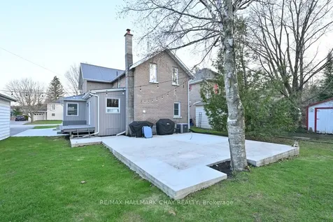 48 Caroline Street W Clearview ON L0M 1G0