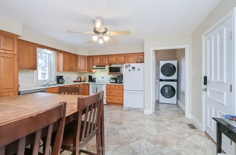 48 Caroline Street W Clearview ON L0M 1G0